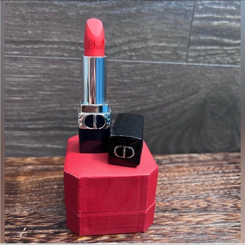 NEW DIOR 999 LIPSTICK